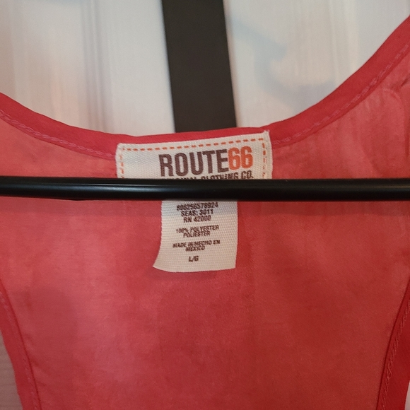 (1094) Route 66. Woman's Blouse, Sleeveless, Large, Redish - Picture 4 of 5